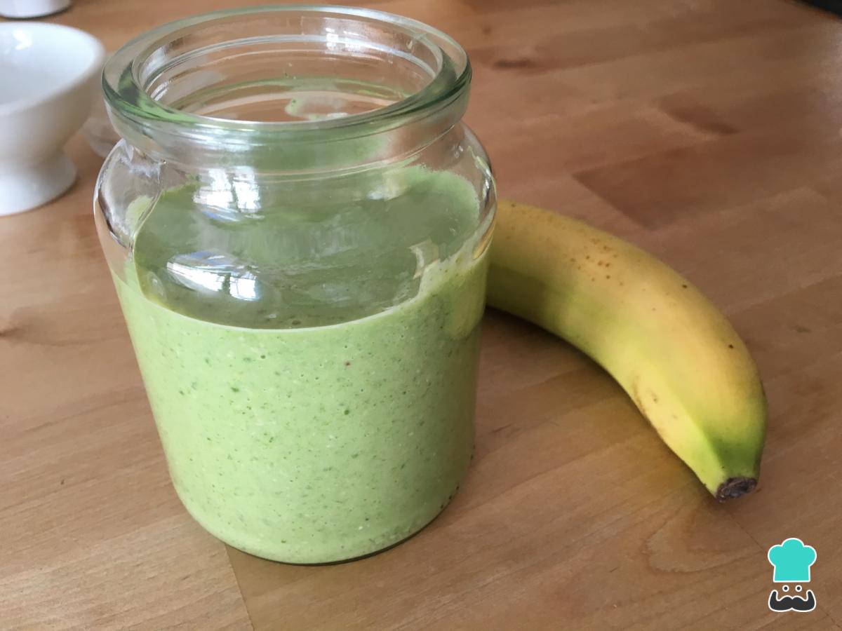 Smoothie verde con plátano
