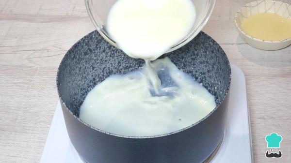 Receta de La leche frita tradicional que hacían las abuelas: el postre casero que nunca falta en Semana Santa - Paso 2