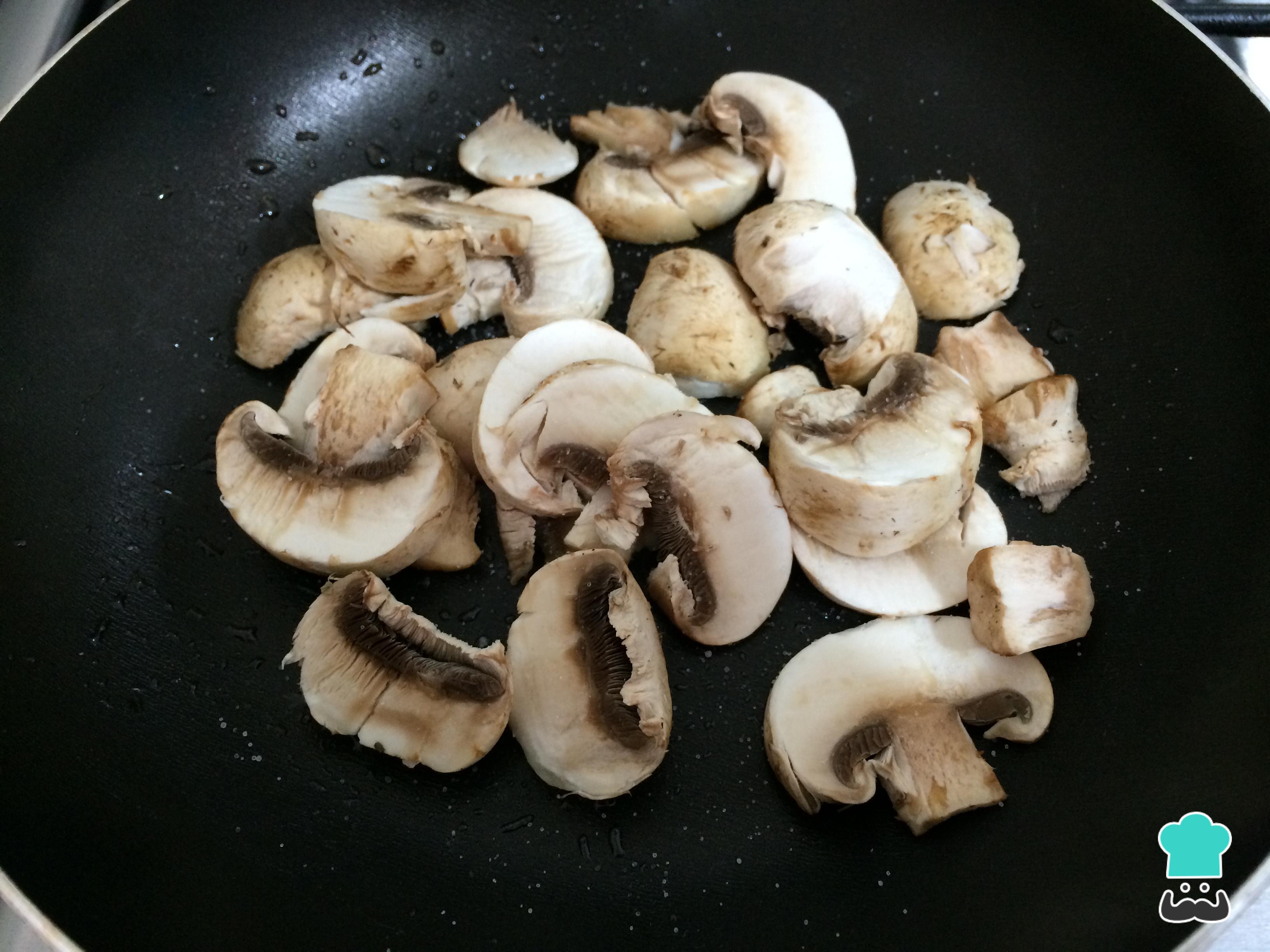 Sándwich de pollo americano