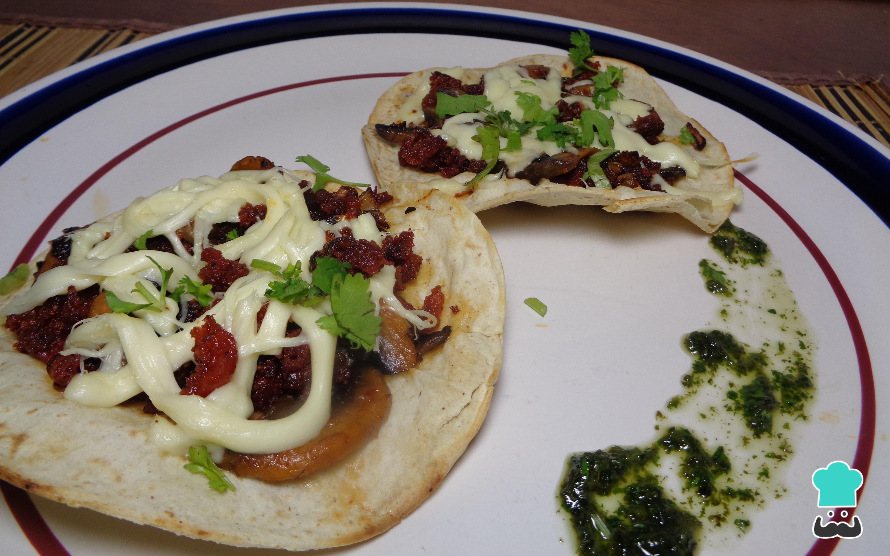 Tostadas de champiñones con queso - Fácil