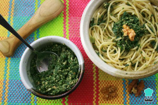 Receta de Pesto de espinacas vegano - Paso 6