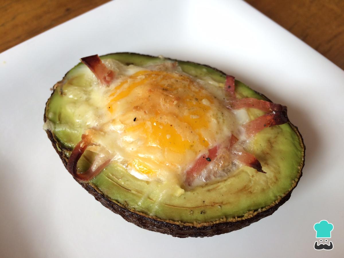 Receta de Aguacate al horno con jamón y queso