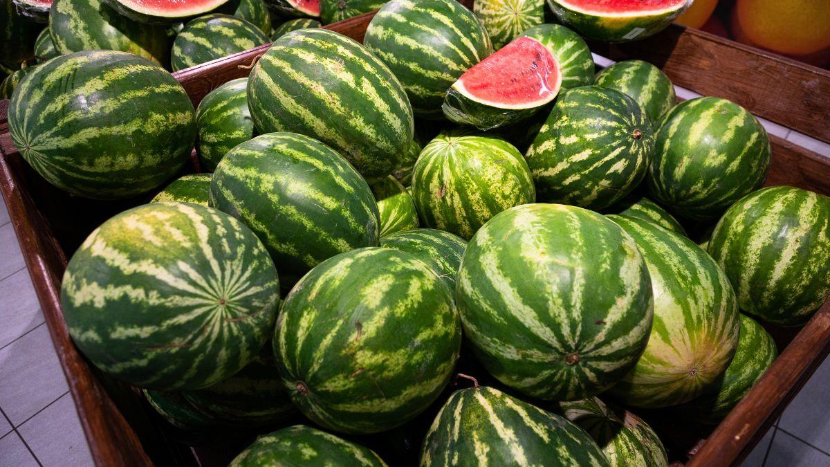 España depende cada vez más de fruta importada: el cambio en el consumo de aguacate, sandía y uva