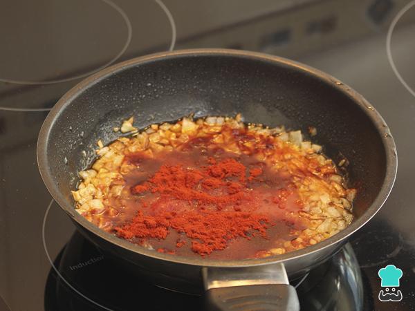 Receta de Empanadas de hojaldre de atún, huevo y tomate - Paso 4