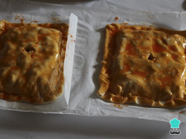 Receta de Empanadas de hojaldre de atún, huevo y tomate - Paso 9