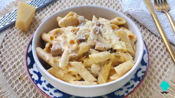 Receta de Macarrones a la carbonara con nata: el plato de pasta que nunca falla, ahora con una salsa aún más cremosa