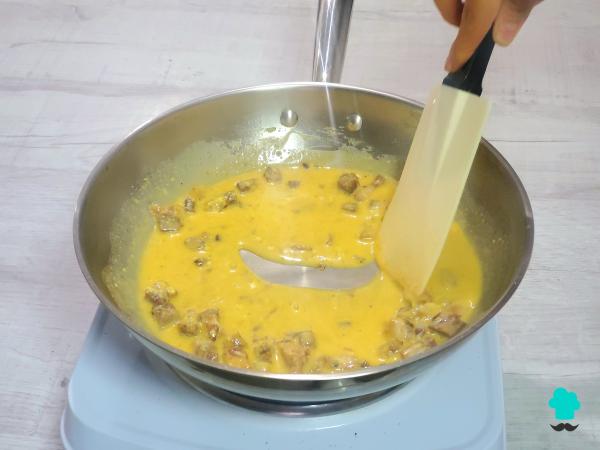 Receta de Macarrones a la carbonara con nata: el plato de pasta que nunca falla, ahora con una salsa aún más cremosa - Paso 5