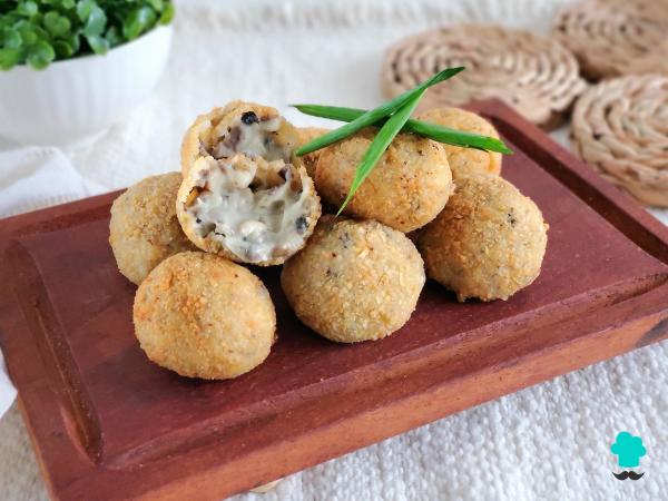 Receta de Croquetas de setas: fáciles de hacer y con un relleno muy cremoso - Paso 10