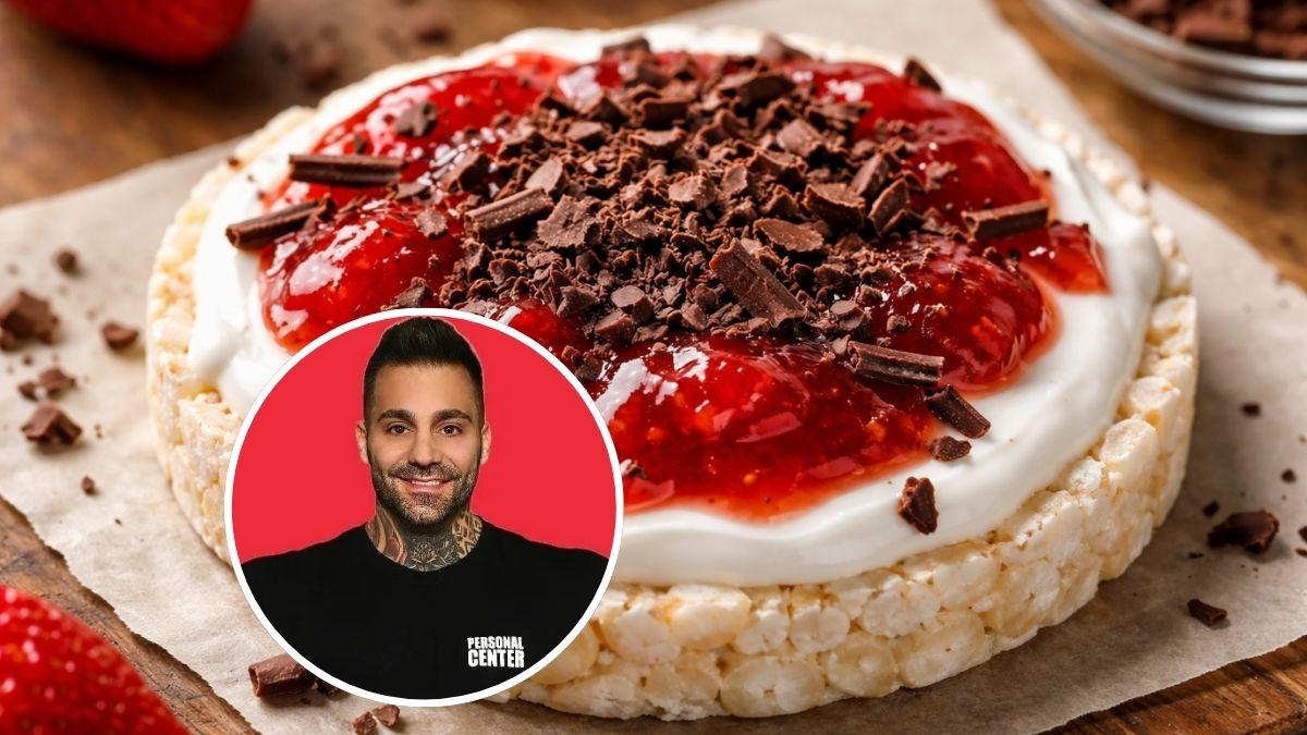 Adrián Muria, experto en nutrición, explica cómo hacer una tortita proteica sabor cheesecake: "Solo tiene 60 calorías y casi 4 gramos de proteína"