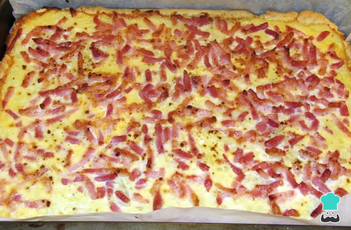 Receta de Coca de cebolla y bacon