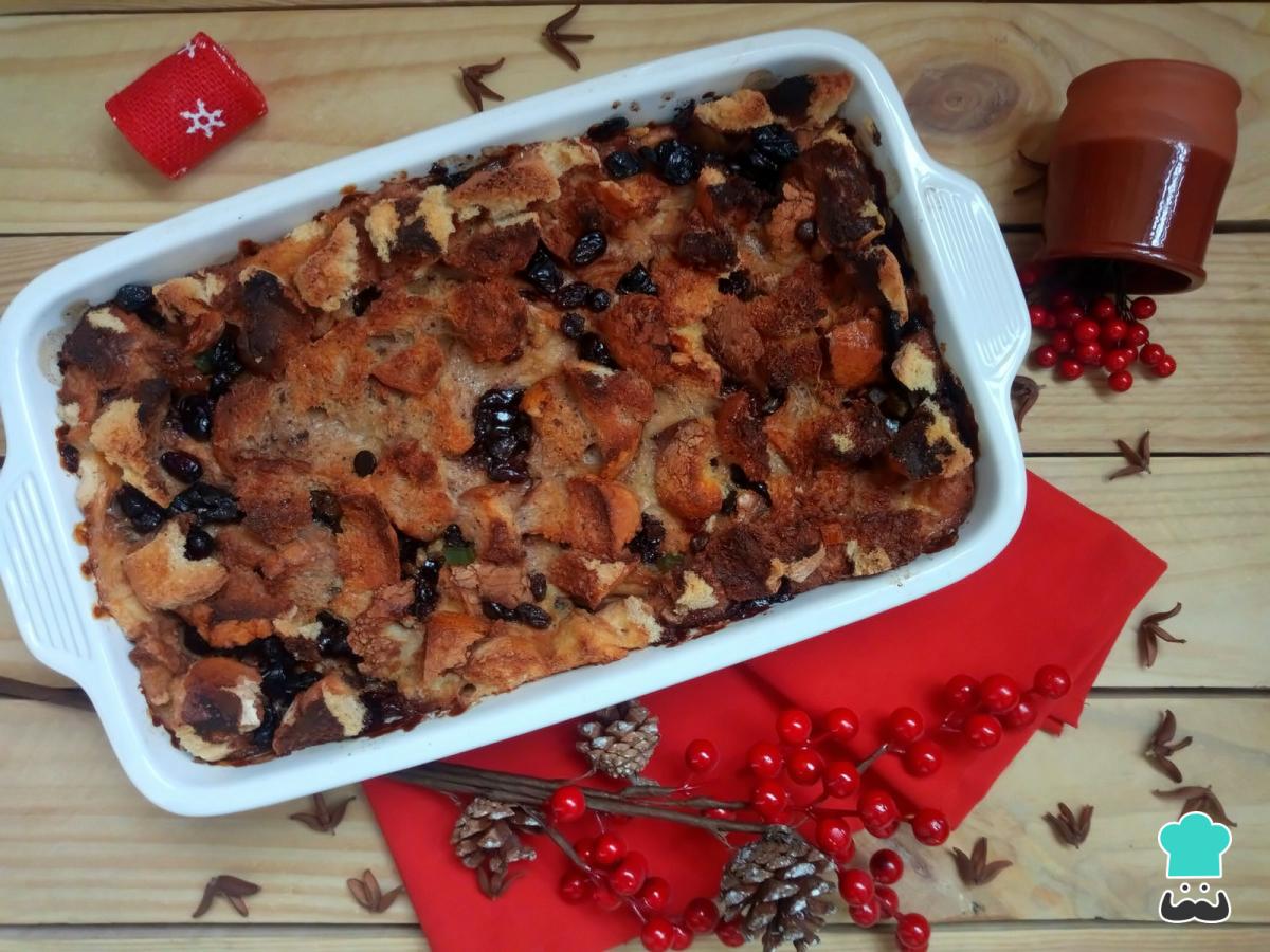 Receta de Pudin de pan navideño