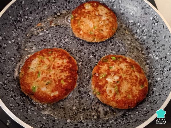 Receta de Fritos de atún - Paso 6