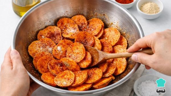 Receta de Chips de boniato para preparar rápidamente en la freidora de aire - Paso 4