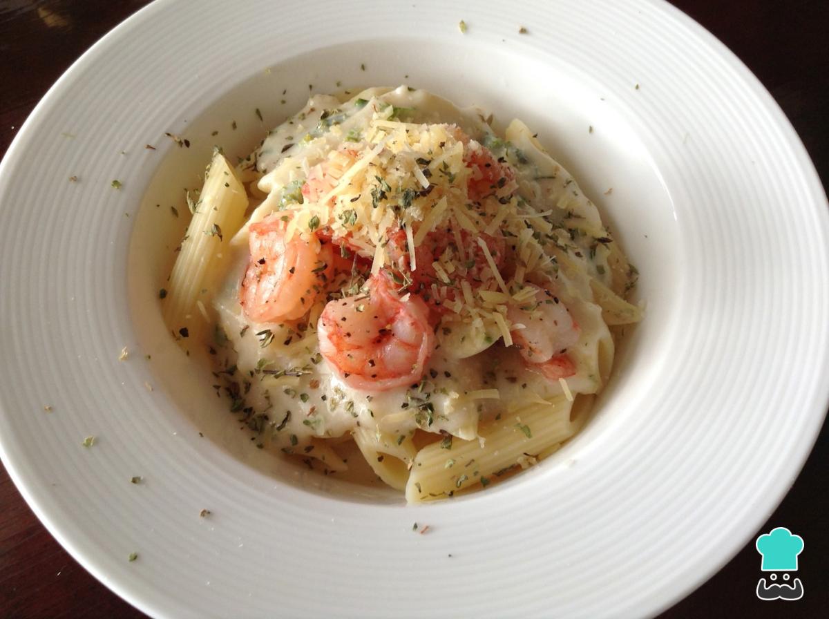 Receta de Camarones al ajillo con crema de coco