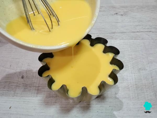 Receta de Chocoflan o pastel imposible: cómo conseguir dos capas perfectas sin que se mezclen ni se desmonten - Paso 9