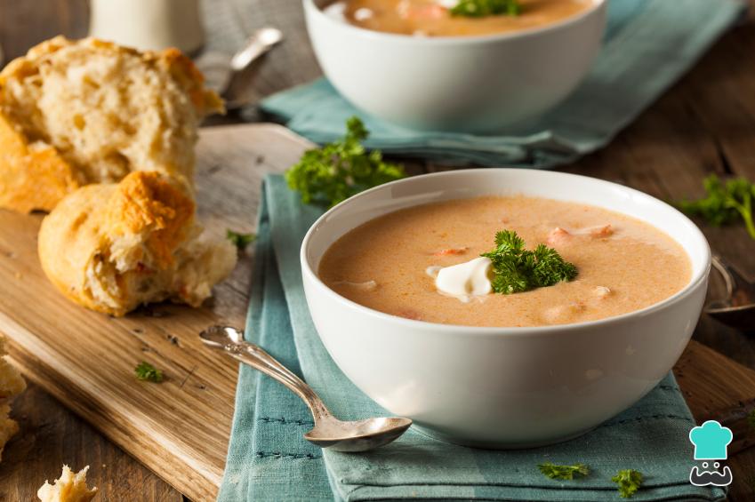 Sopa de mariscos con leche de coco