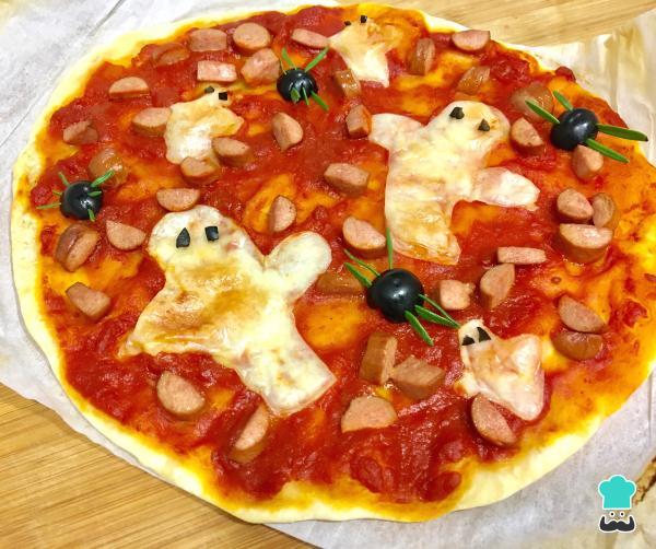 Ideas de aperitivos para Halloween - Pizza de Halloween para niños