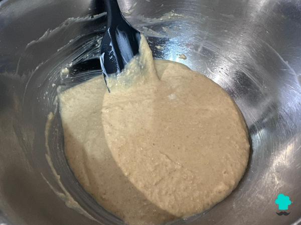 Receta de Bizcocho de yogur sin azúcar en freidora de aire: fácil y con una miga muy esponjosa - Paso 5