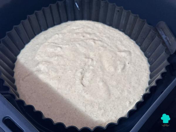Receta de Bizcocho de yogur sin azúcar en freidora de aire: fácil y con una miga muy esponjosa - Paso 6