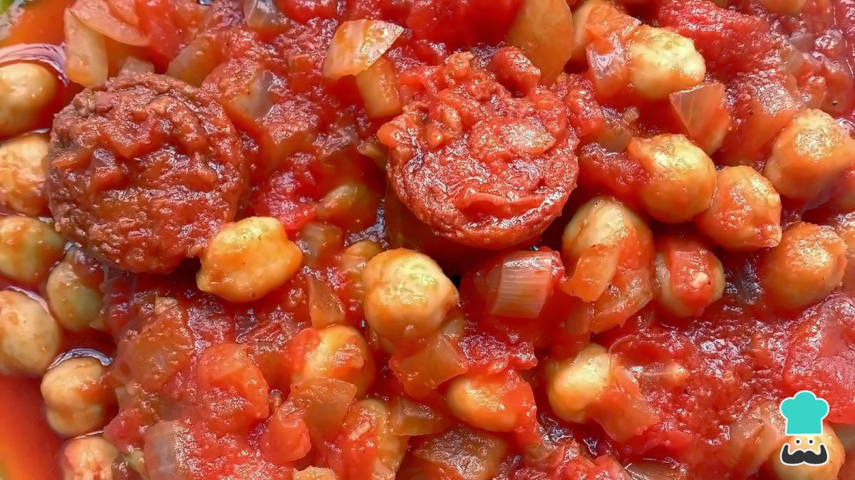 Receta de Garbanzos guisados con chorizo y tomate