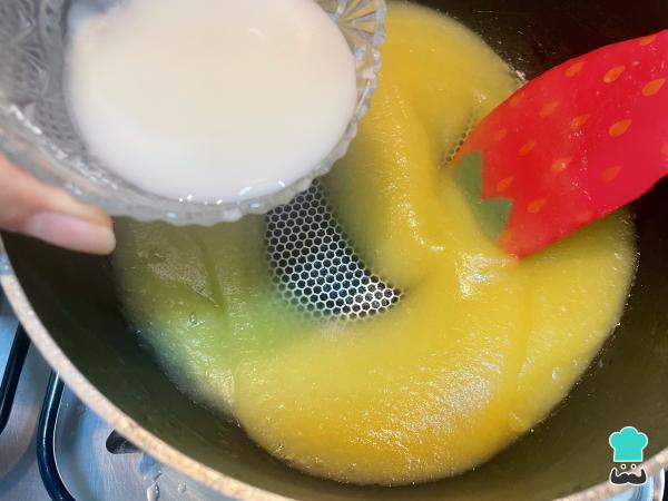 Receta de Kuchen de manzana con mermelada - Paso 3