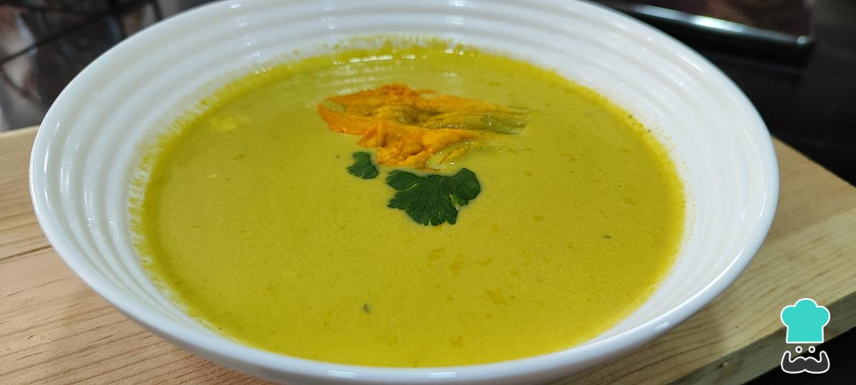 Receta de Crema de flor de calabaza