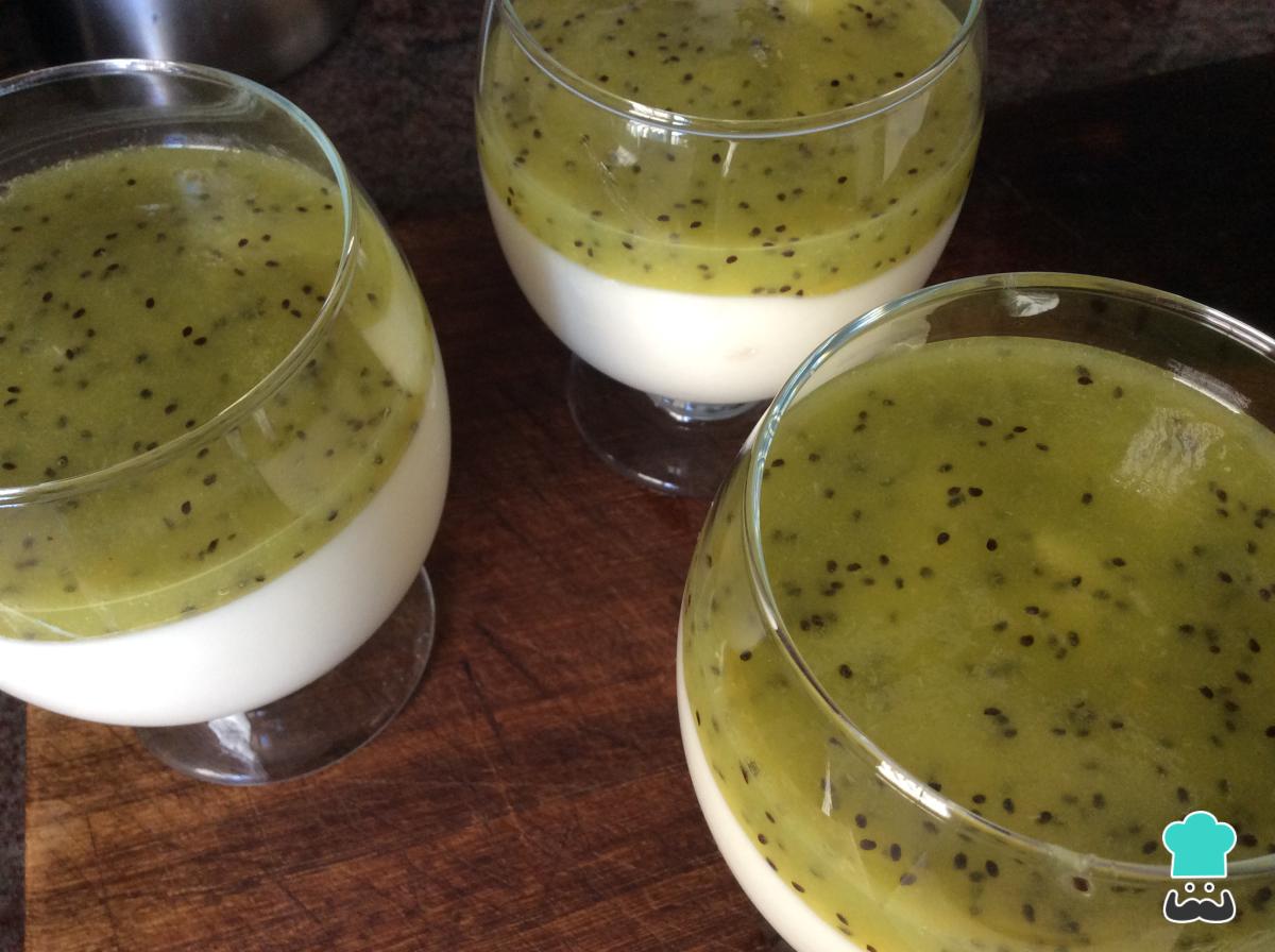 Receta de Mousse de yogur con kiwi