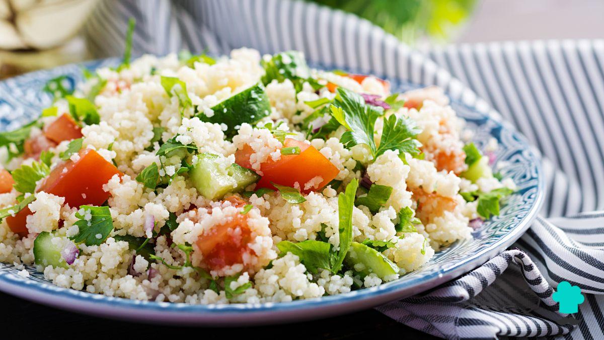 Receta de Tabulé de cuscús: la ensalada que triunfa en verano por ser fresca, ligera y muy fácil de preparar