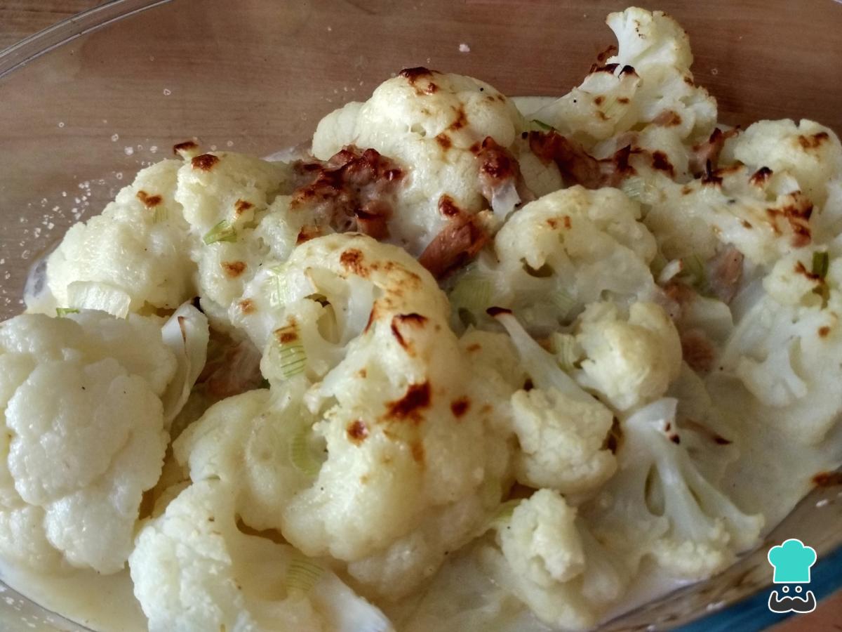 Receta de Coliflor con bechamel y atún