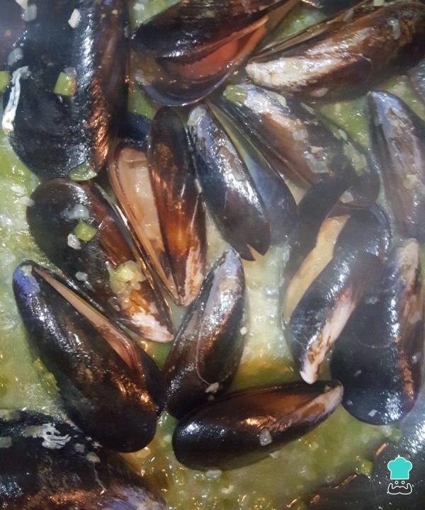 Receta de Mejillones al vapor con verduras - Paso 3