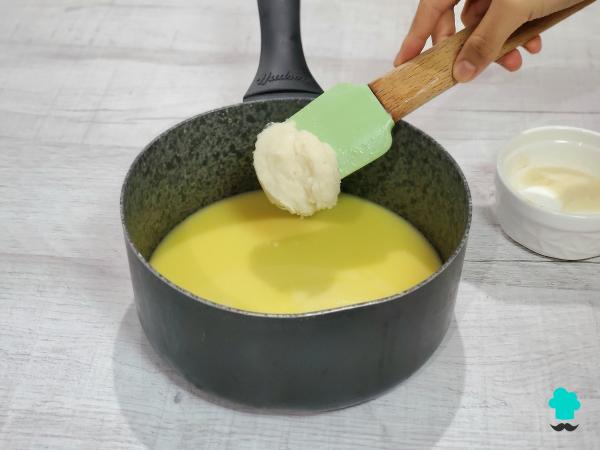 Receta de Panna cotta de frutos rojos: el postre más cremoso y fresco que se prepara sin horno - Paso 4