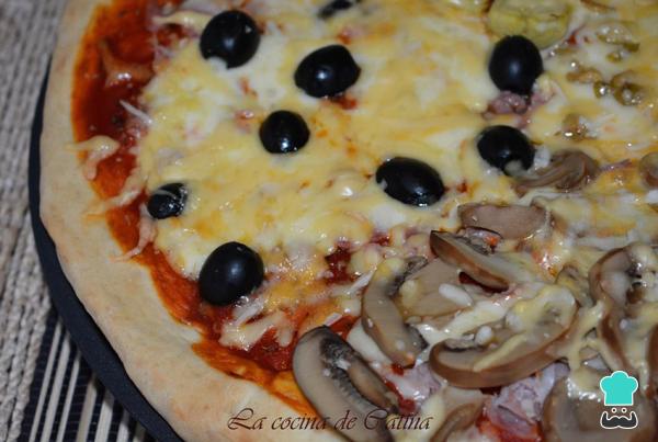 Receta de Pizza cuatro estaciones con Thermomix