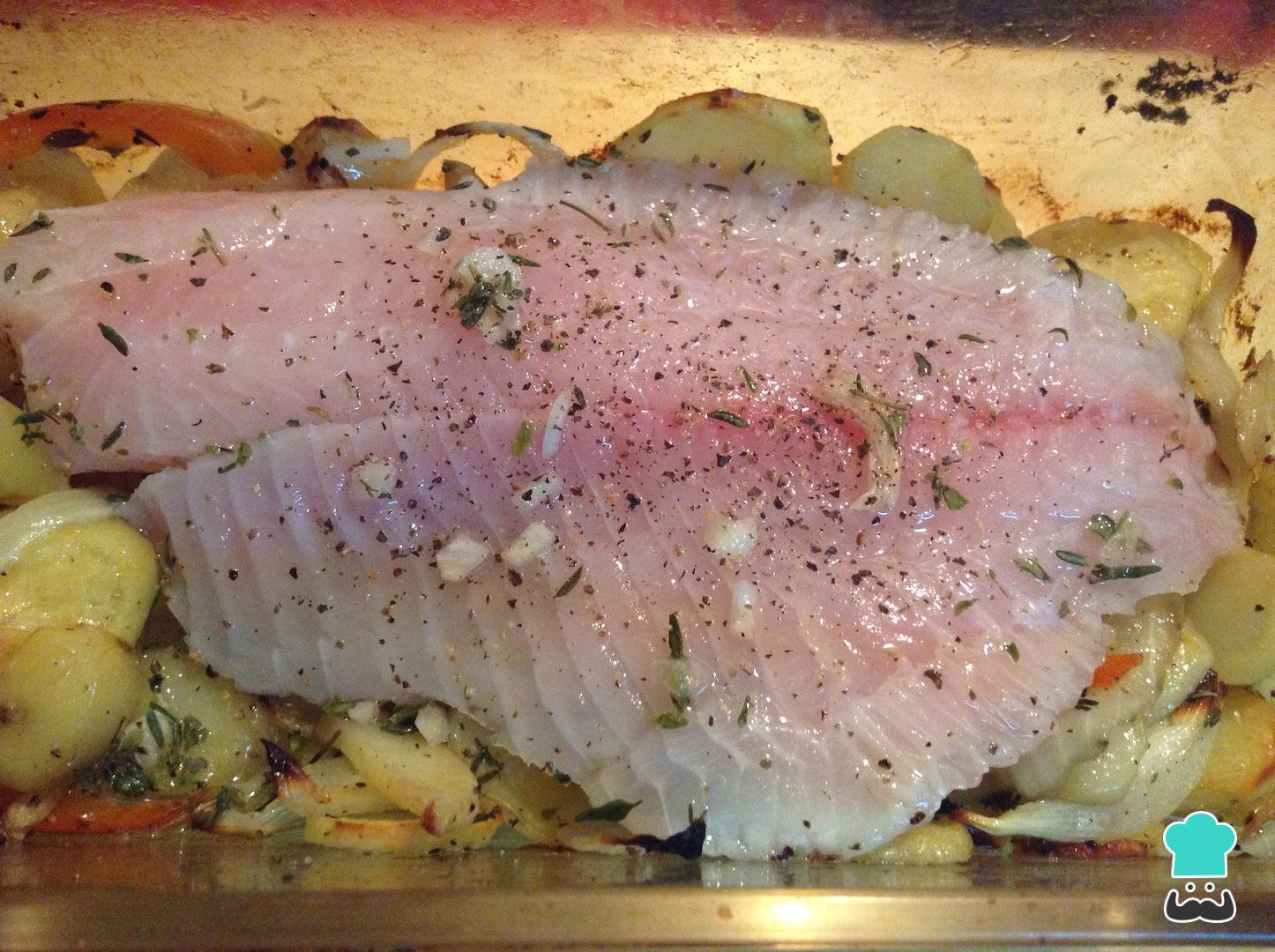 Tilapia al horno con patatas Fácil