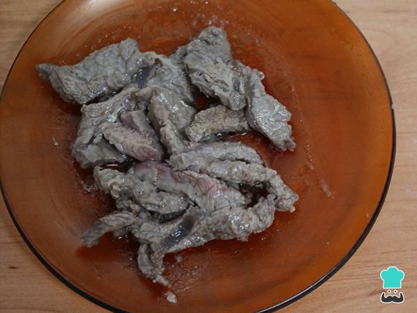 Receta de Sushi de carne y bacon - Paso 7