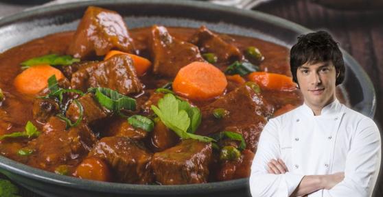 Jordi Cruz, chef: “El guiso de carne más sabroso no se hace con agua, lleva 500 ml de vino tinto y 2 litros de caldo de carne”