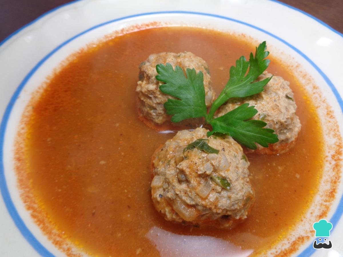 Receta de Albóndigas en caldo de chipotle