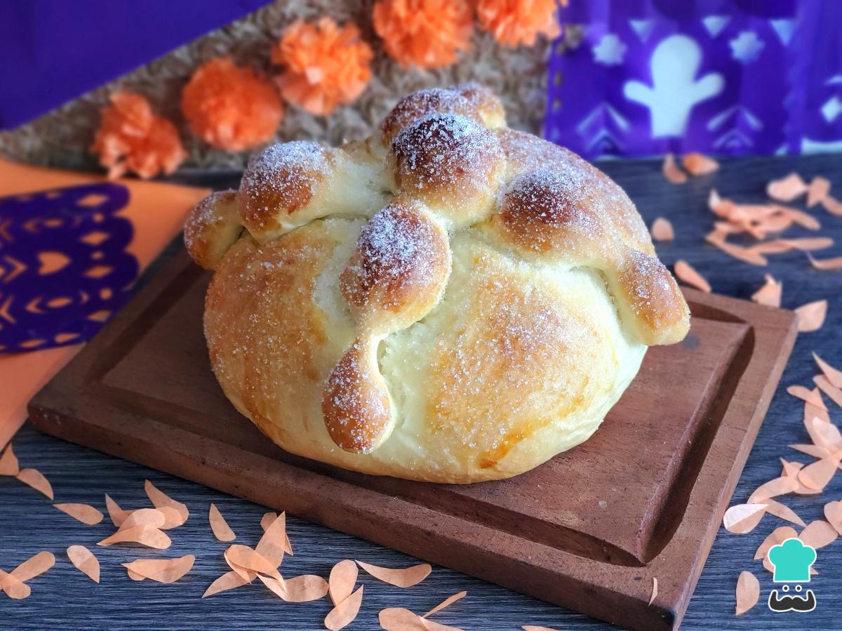 Receta de Pan de muerto grande