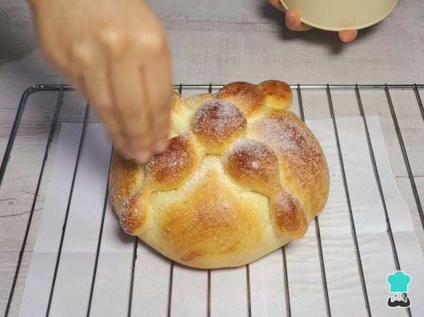 Receta de Pan de muerto grande - Paso 12