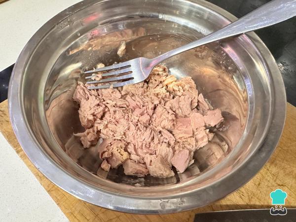 Receta de Palta reina con atún - Paso 2