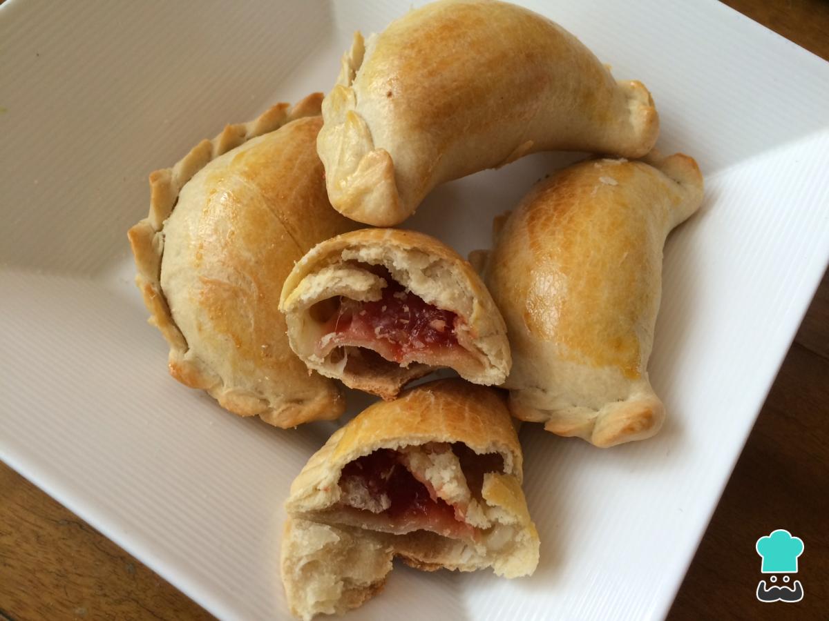 Receta de Empanadas dulces de bocadillo y queso