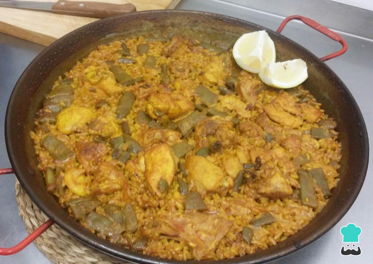 Receta de Paella valenciana de pollo y verduras