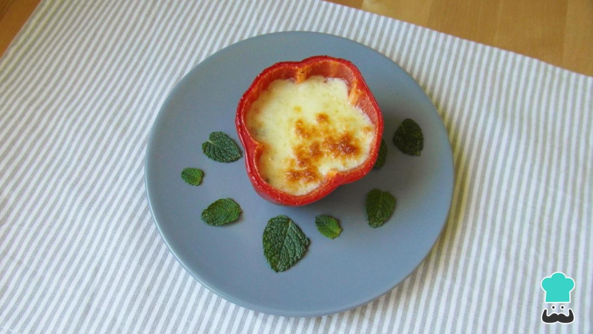 Receta de Pimiento rojo relleno vegetariano