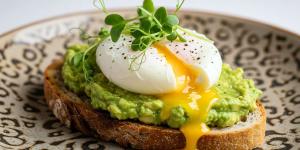 Los cinco desayunos favoritos de los nutricionistas para tener energía sin disparar la glucosa