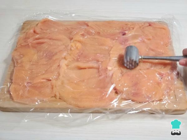 Receta de Matambre arrollado de pollo - Paso 1
