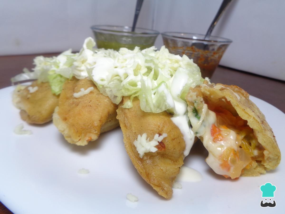 Receta de Empanada de flor de calabaza con queso