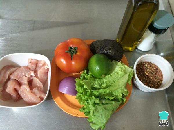 Receta de Ensalada de pollo cajún - Paso 1