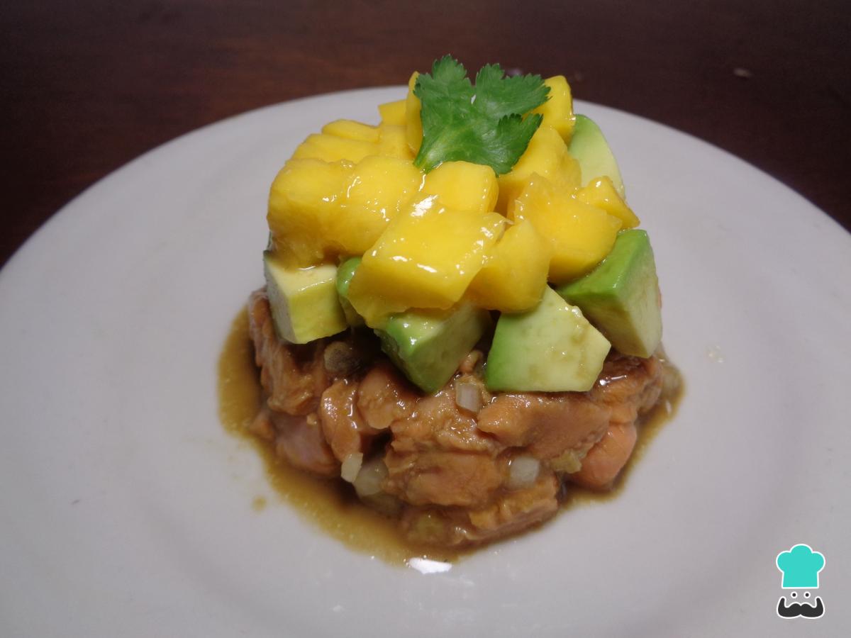 Receta de Tartar de salmón con aguacate y mango