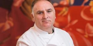 José Andrés, el chef que tiene la solución para mejorar los garbanzos de bote: bastan unos mejillones y un chorrito de vino