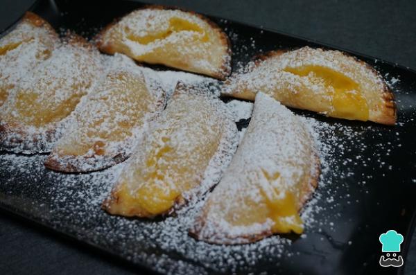 Receta de Empanadillas dulces rellenas de flan - Paso 6