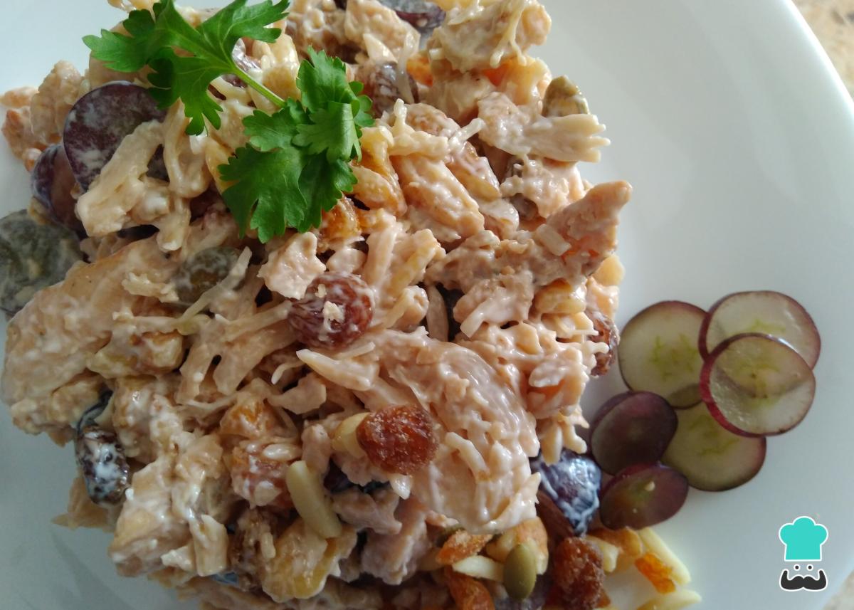Receta de Ensalada de pollo con mayonesa y uvas